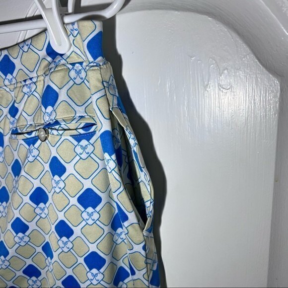 Birdy & Grace Women’s Golf Skorts w/pockets, Size M Beige Blue Flower Pattern‎ - Picture 3 of 8